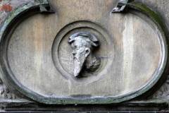 © „Burgen in Westfalen” | Burg Vischering - Wappen über dem Restaurant-Eingang