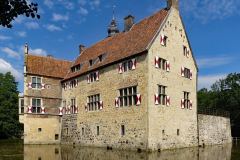 © „Burgen in Westfalen” |  Auslucht und Südflügel