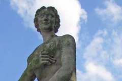 [7] Statue an der Burgallee | Venus